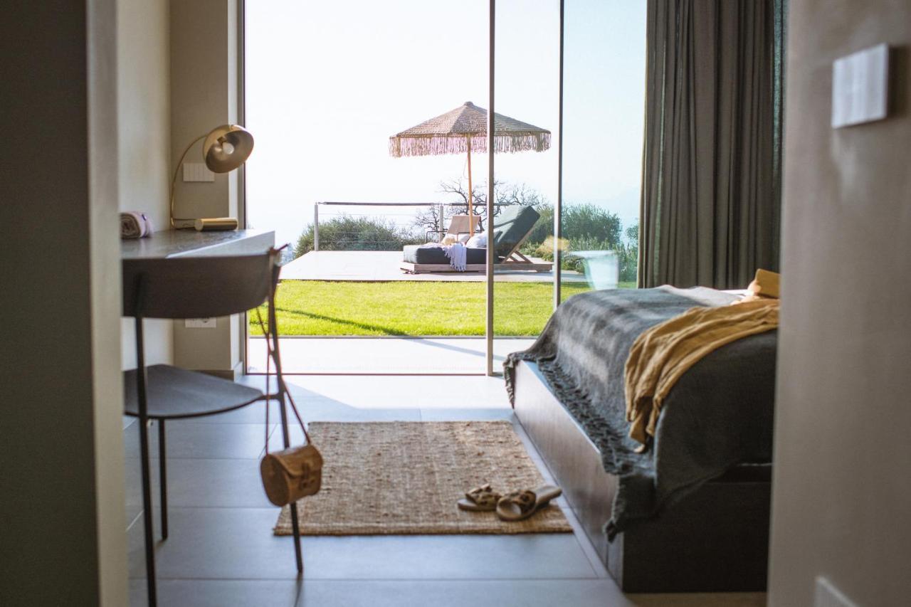 Residenza Cavaion Villa Calmasino Bagian luar foto