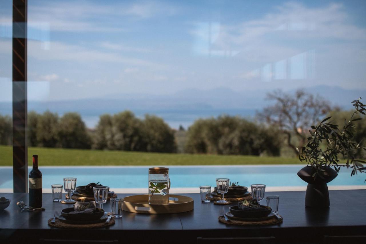 Residenza Cavaion Villa Calmasino Bagian luar foto