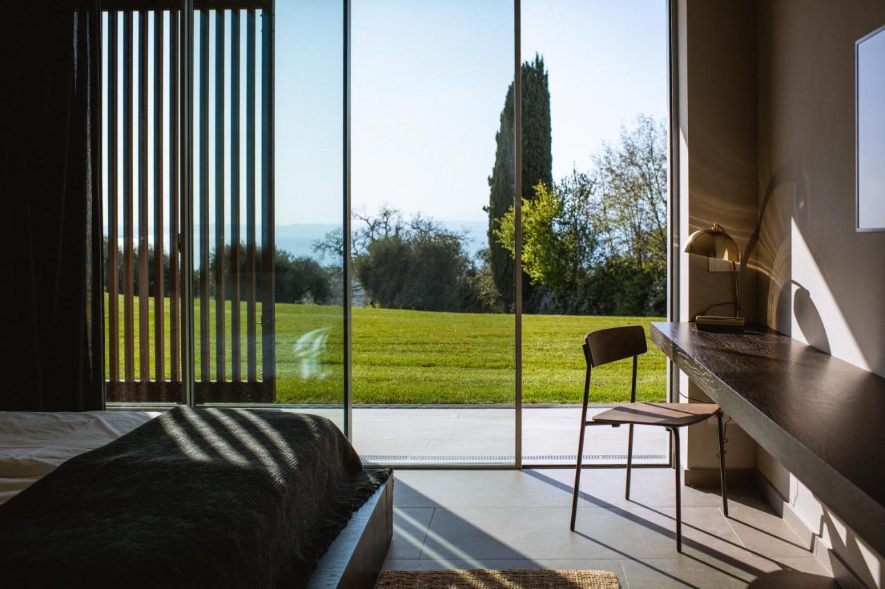 Residenza Cavaion Villa Calmasino Bagian luar foto